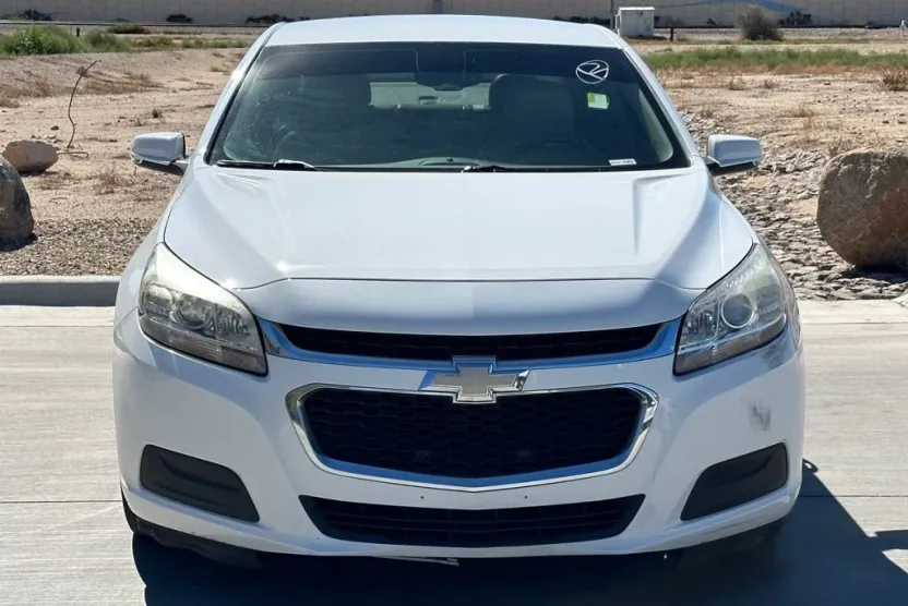 2014 Chevrolet Malibu 1LT photo 1