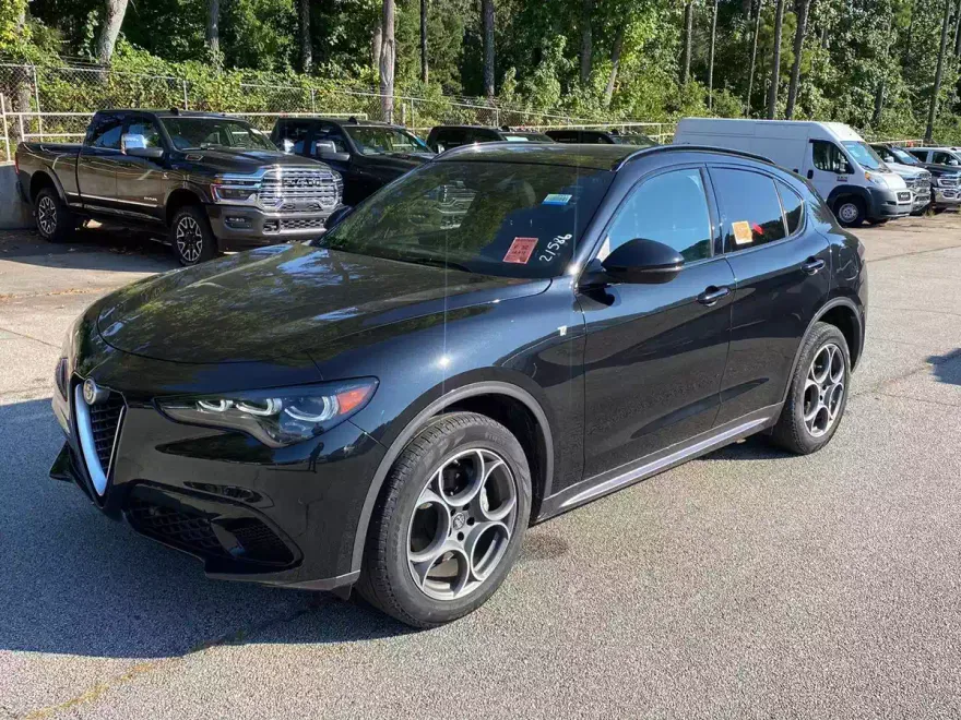2024 Alfa Romeo Stelvio Ti photo 1