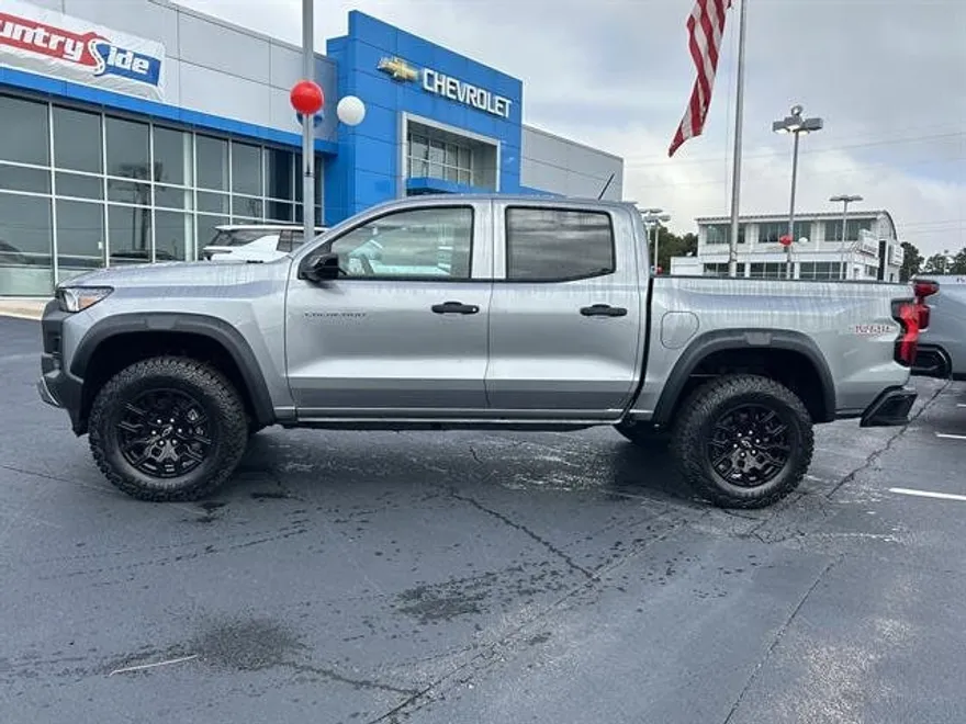 2026 Chevrolet Colorado Trail Boss photo 1