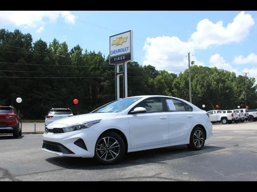 2024 Kia Forte LX photo 1
