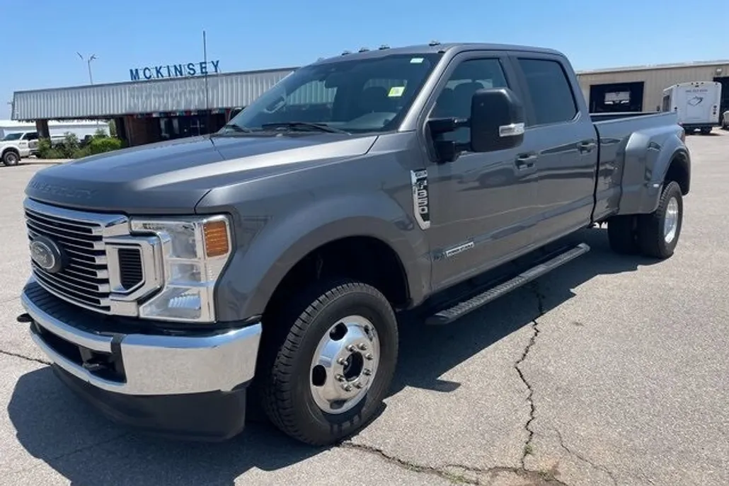 2022 Ford F-350 XL photo 1