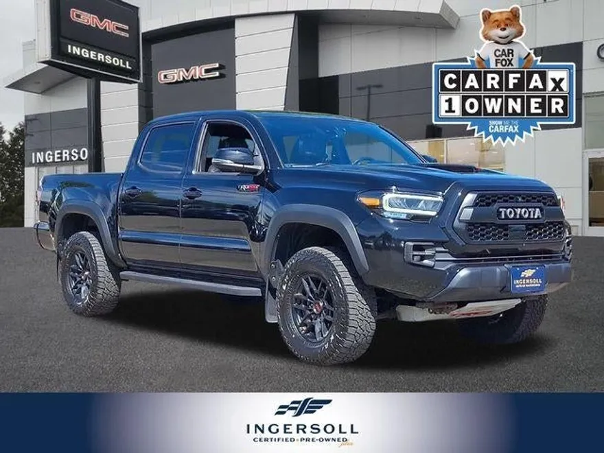 2020 Toyota Tacoma 4x4 SR5 photo 1