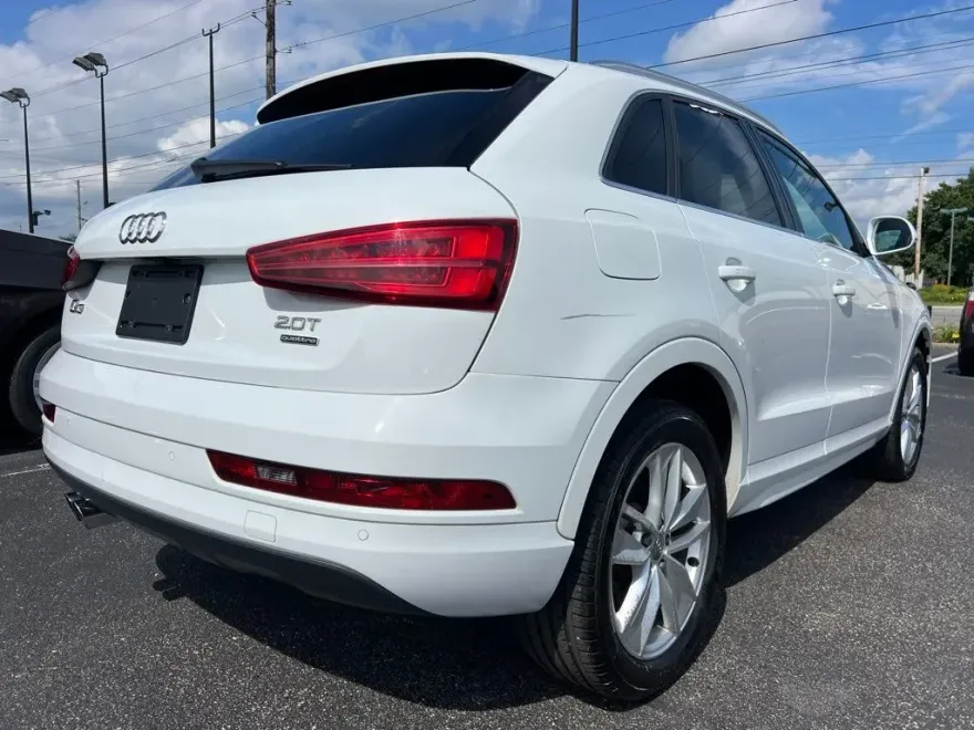 2016 Audi Q3 Premium Plus photo 1