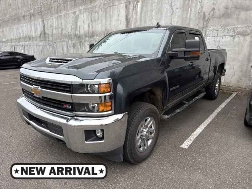 2017 Chevrolet Silverado 2500HD LT photo 1
