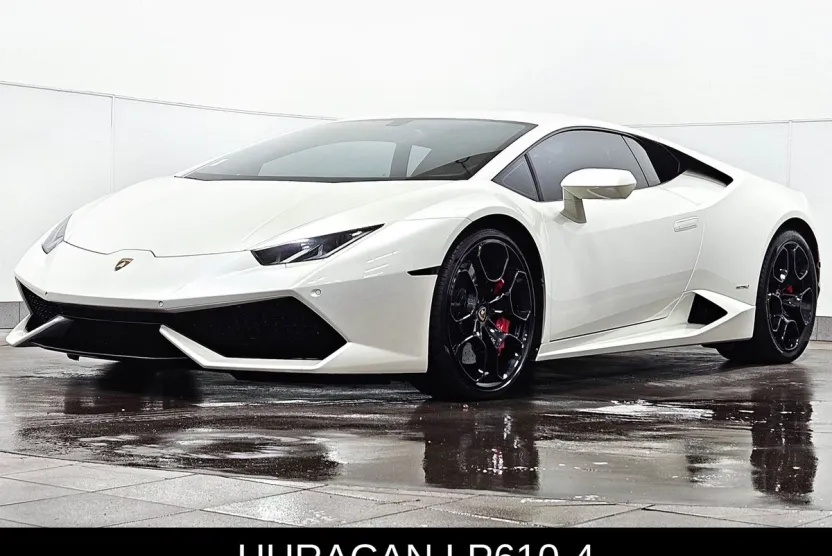 2016 Lamborghini Huracan Coupe photo 1