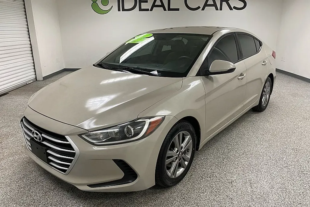2017 Hyundai Elantra SE photo 1
