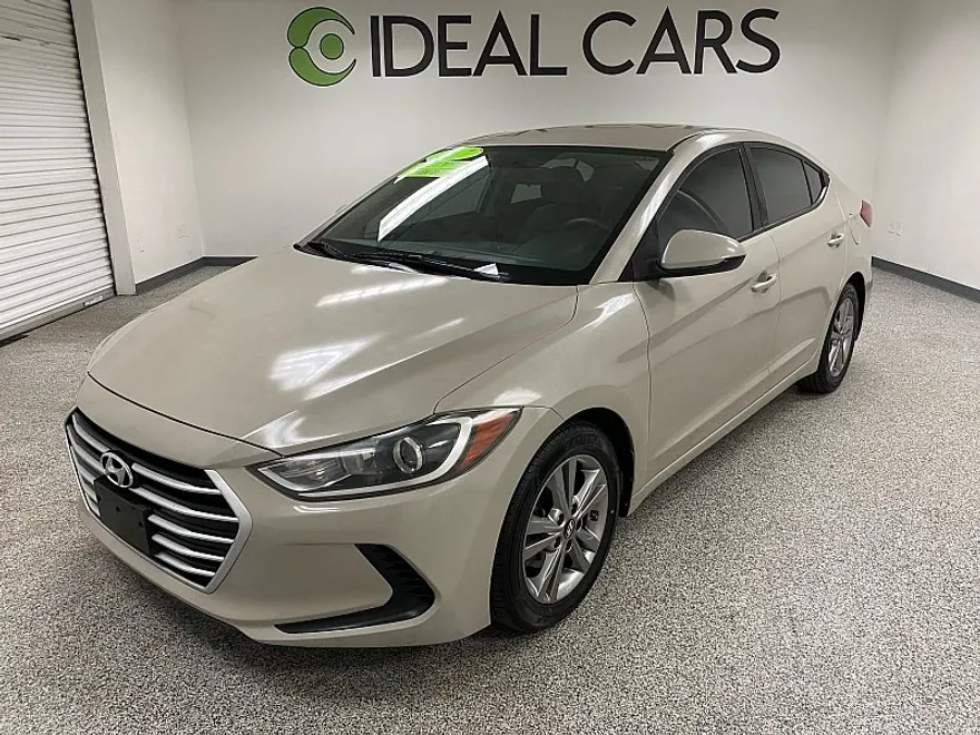 2017 Hyundai Elantra SE photo 1