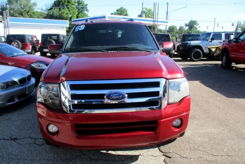 2013 Ford Expedition Limited photo 1