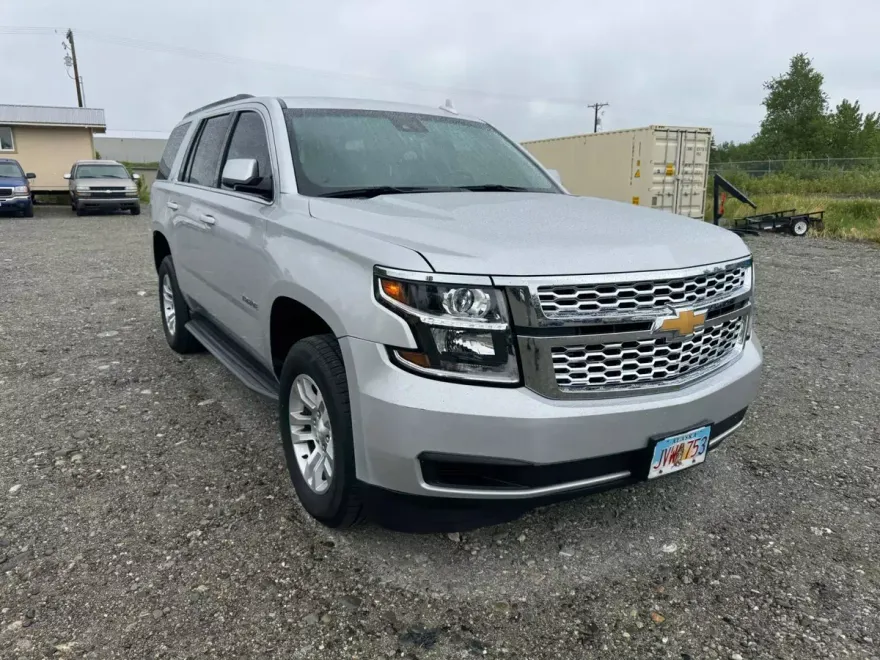 2017 Chevrolet Tahoe LT photo 1