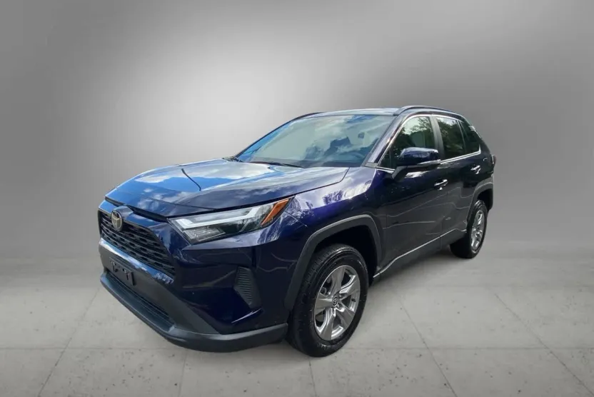 2024 Toyota RAV4 XLE photo 1