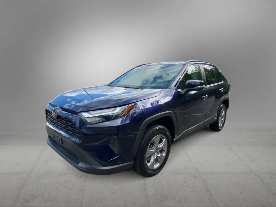 2024 Toyota RAV4 XLE photo 1