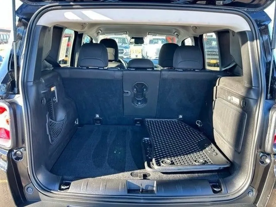2017 Jeep Renegade Trailhawk photo 1