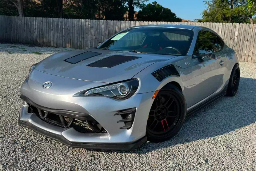 2015 Scion FR-S photo 1
