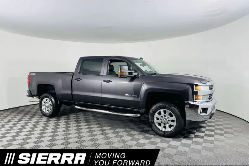 2015 Chevrolet Silverado 2500HD LT photo 1