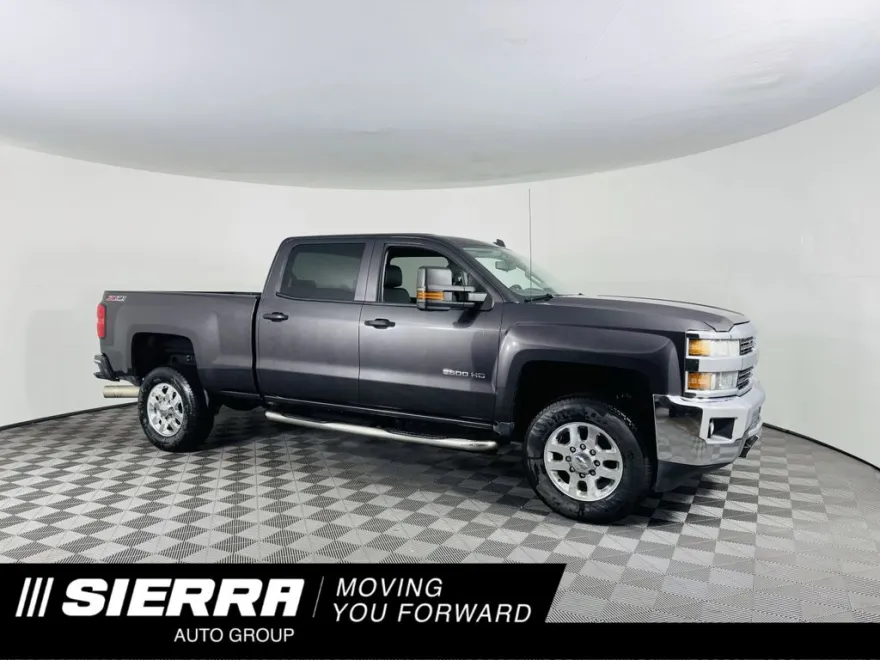 2015 Chevrolet Silverado 2500HD LT photo 1