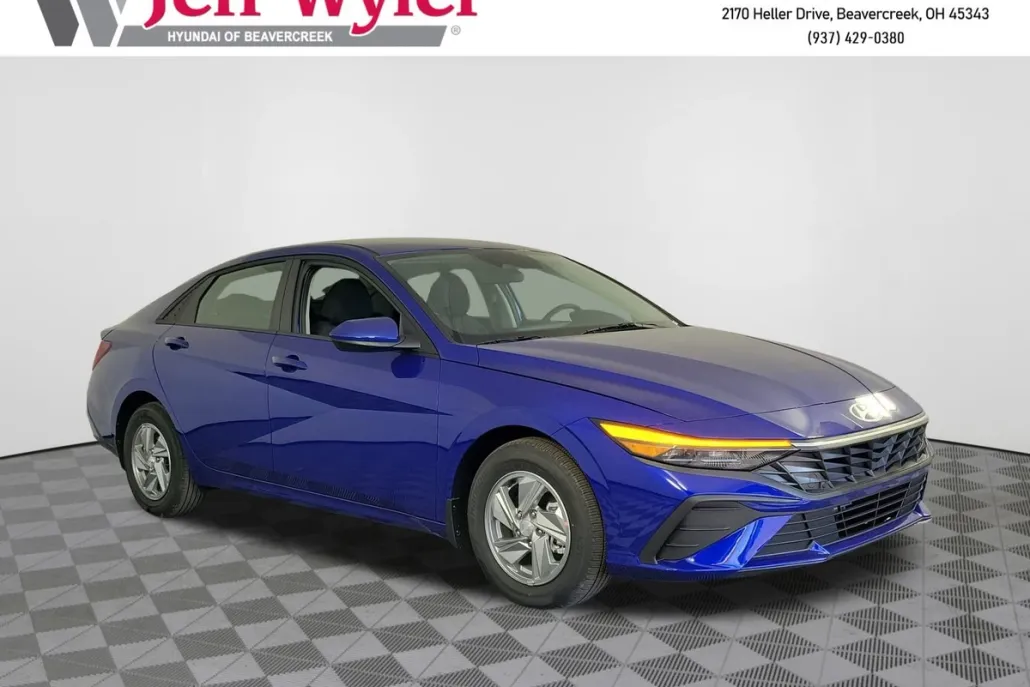 2025 Hyundai Elantra SE photo 1