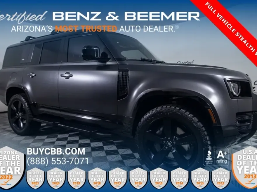 2023 Land Rover Defender 130 X-Dynamic SE photo 1