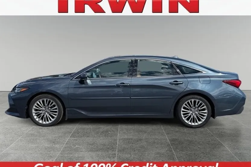 2019 Toyota Avalon Limited photo 1