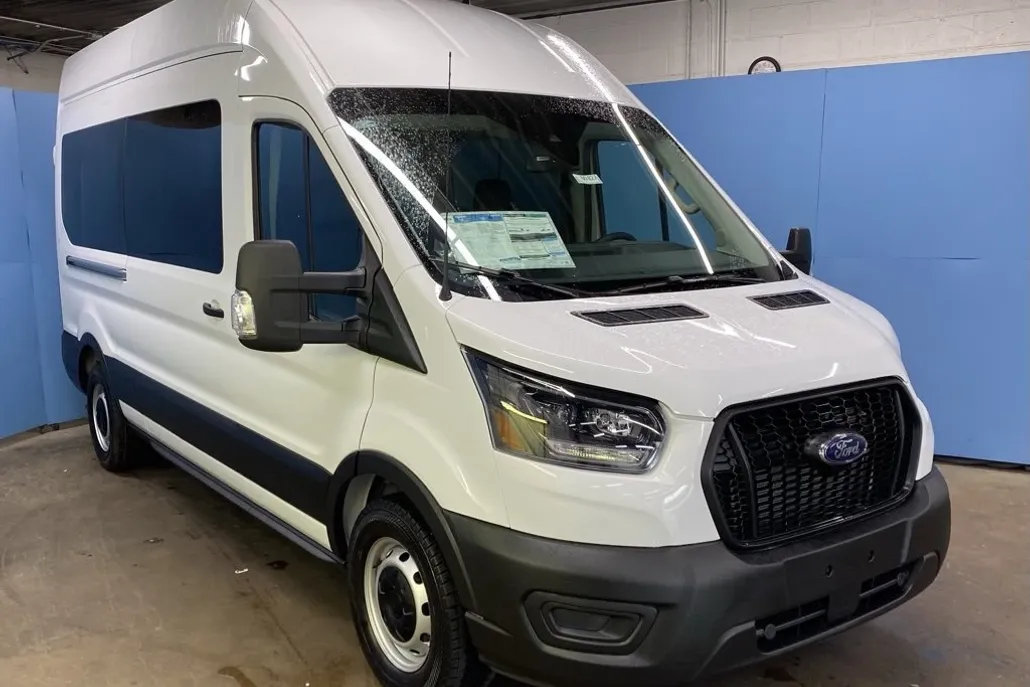 2025 Ford Transit Passenger XL photo 1