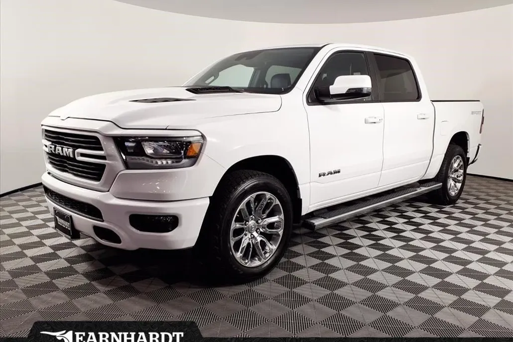 2023 Ram 1500 Laramie photo 1
