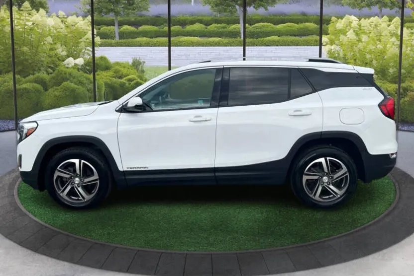 2020 Gmc Terrain SLT photo 1