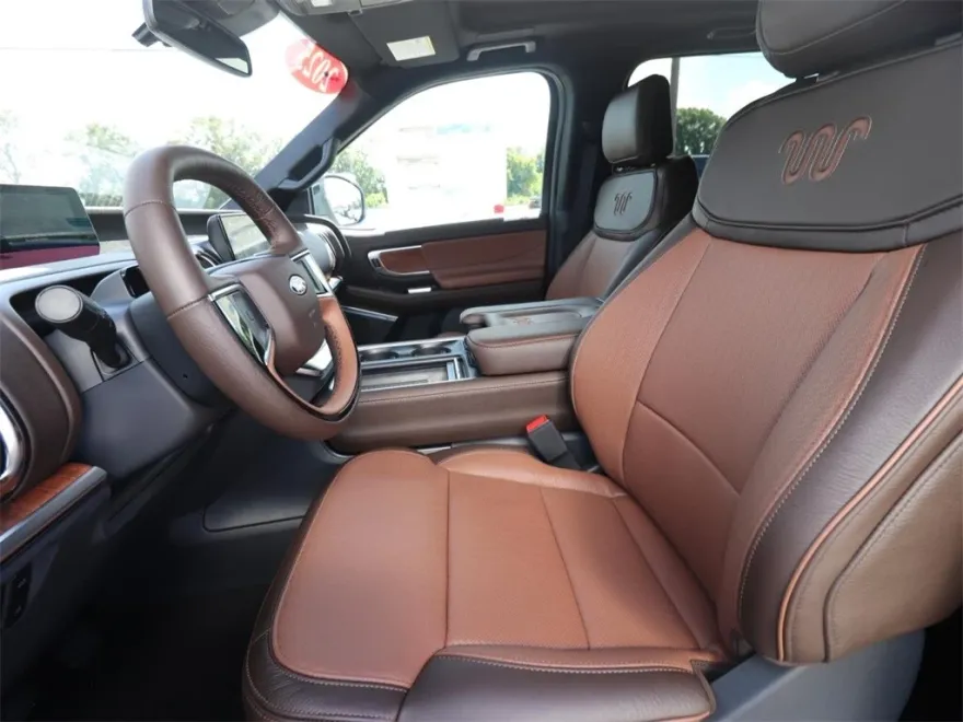 2025 Ford Expedition MAX King Ranch photo 1