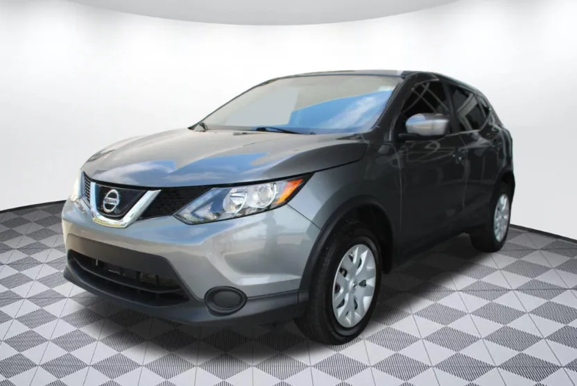 2019 Nissan Rogue Sport S photo 1