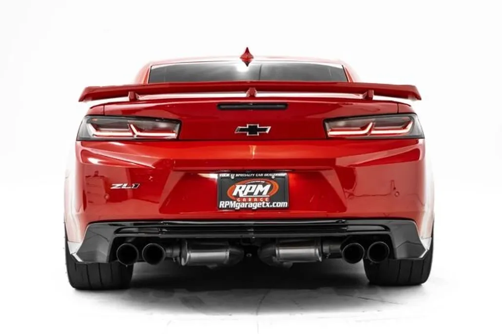 2017 Chevrolet Camaro ZL1 photo 1