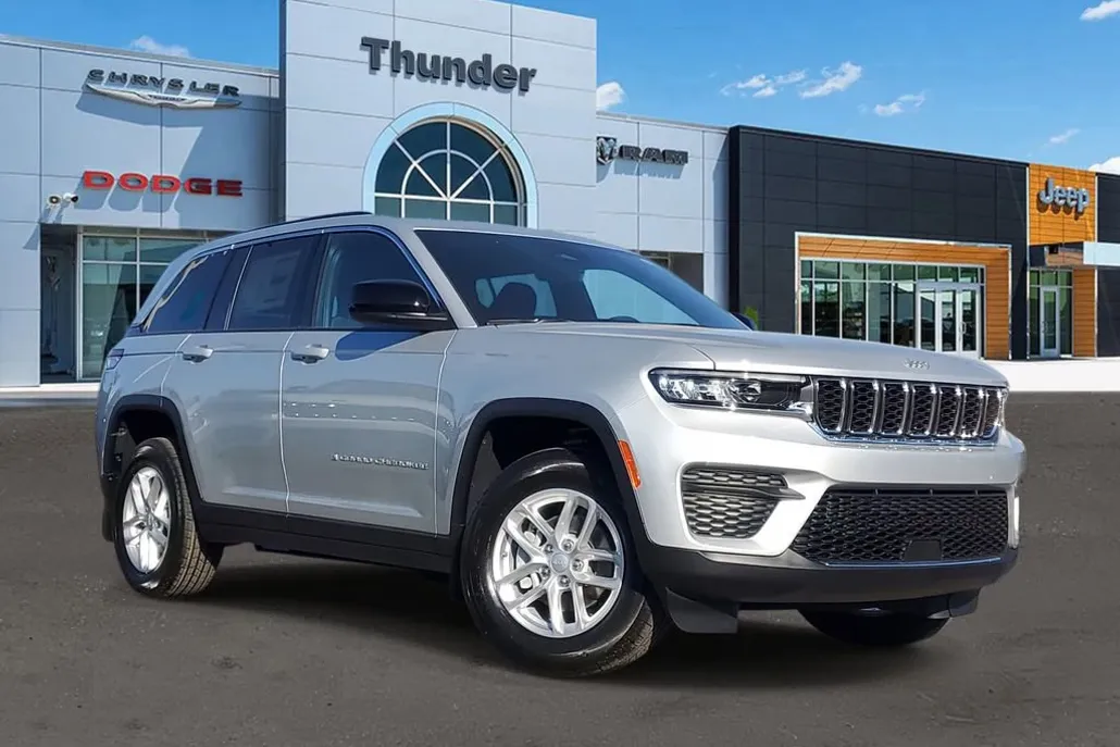 2025 Jeep Grand Cherokee Laredo X photo 1