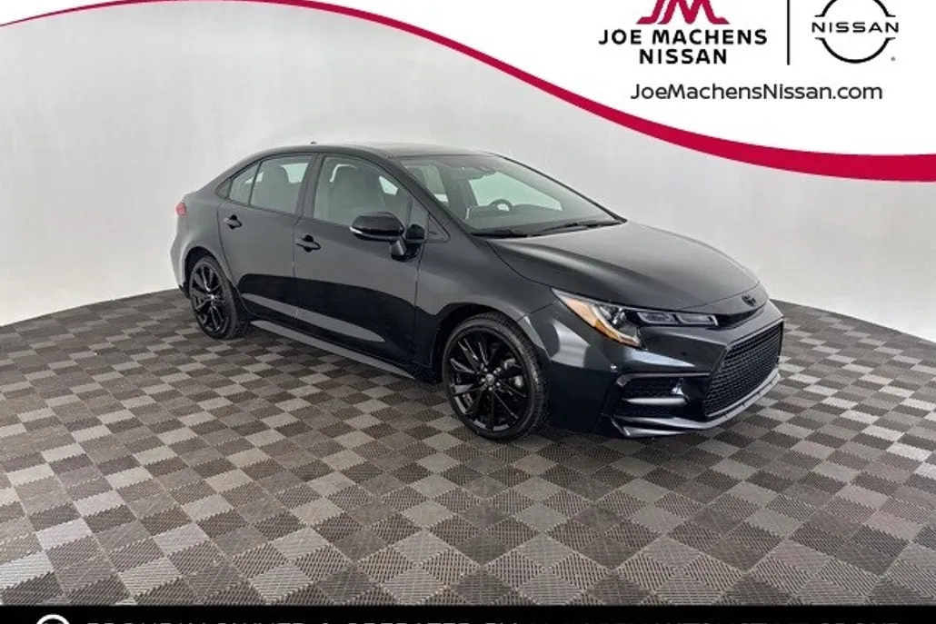 2021 Toyota Corolla SE photo 1