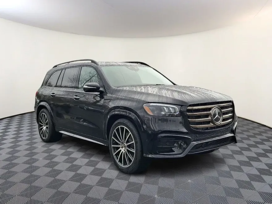 2025 Mercedes Benz GLS 450 4MATIC photo 1