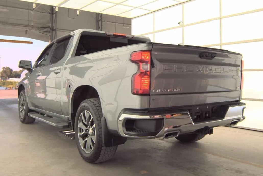 2024 Chevrolet Silverado 1500 LT photo 1