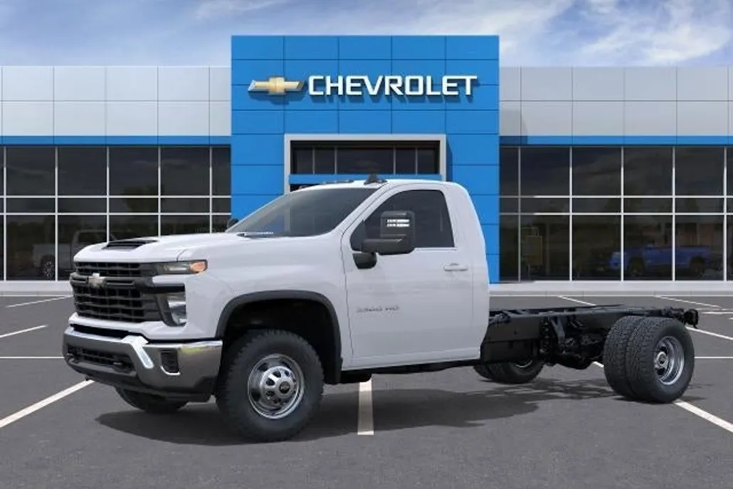 2025 Chevrolet Silverado 3500HD Work Truck photo 1