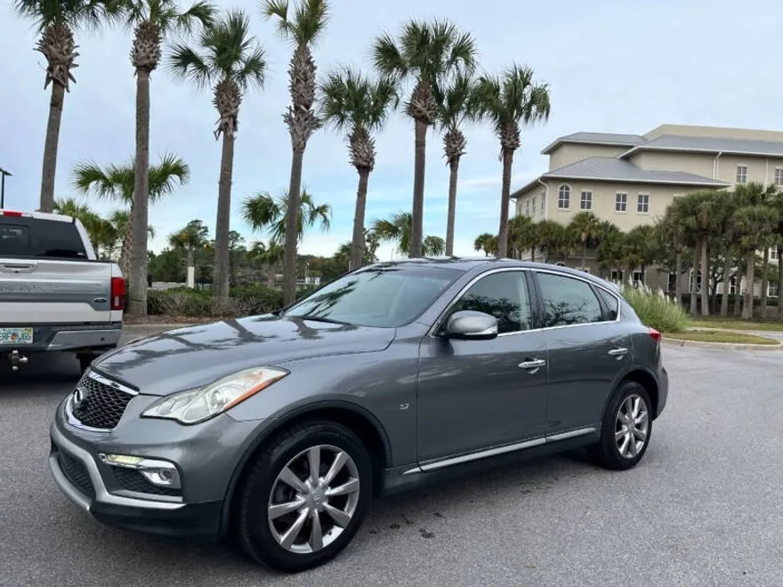 2017 Infiniti QX50 photo 1