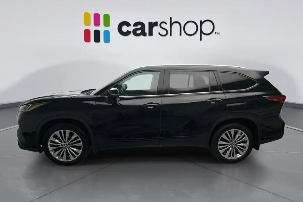 2022 Toyota Highlander Platinum photo 1