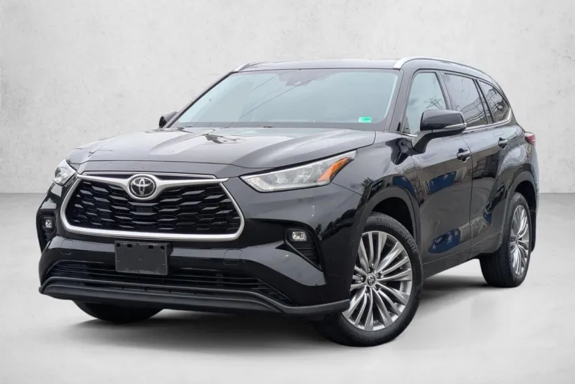 2020 Toyota Highlander XLE photo 1