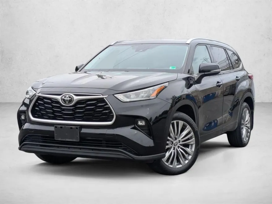 2020 Toyota Highlander XLE photo 1