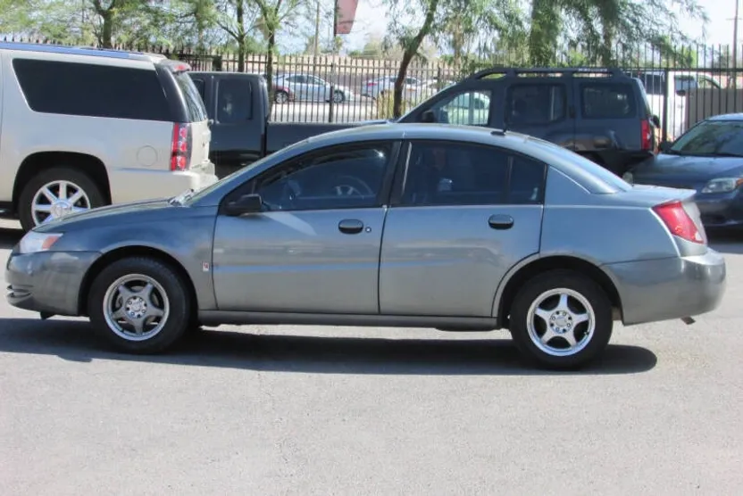 2007 Saturn Ion Sedan Level 2 photo 1
