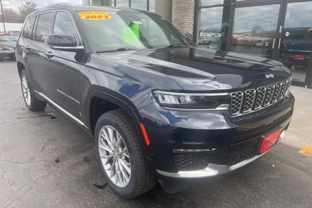 2023 Jeep Grand Cherokee L Summit photo 1