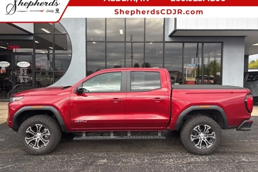 2024 Gmc Canyon AT4 photo 1