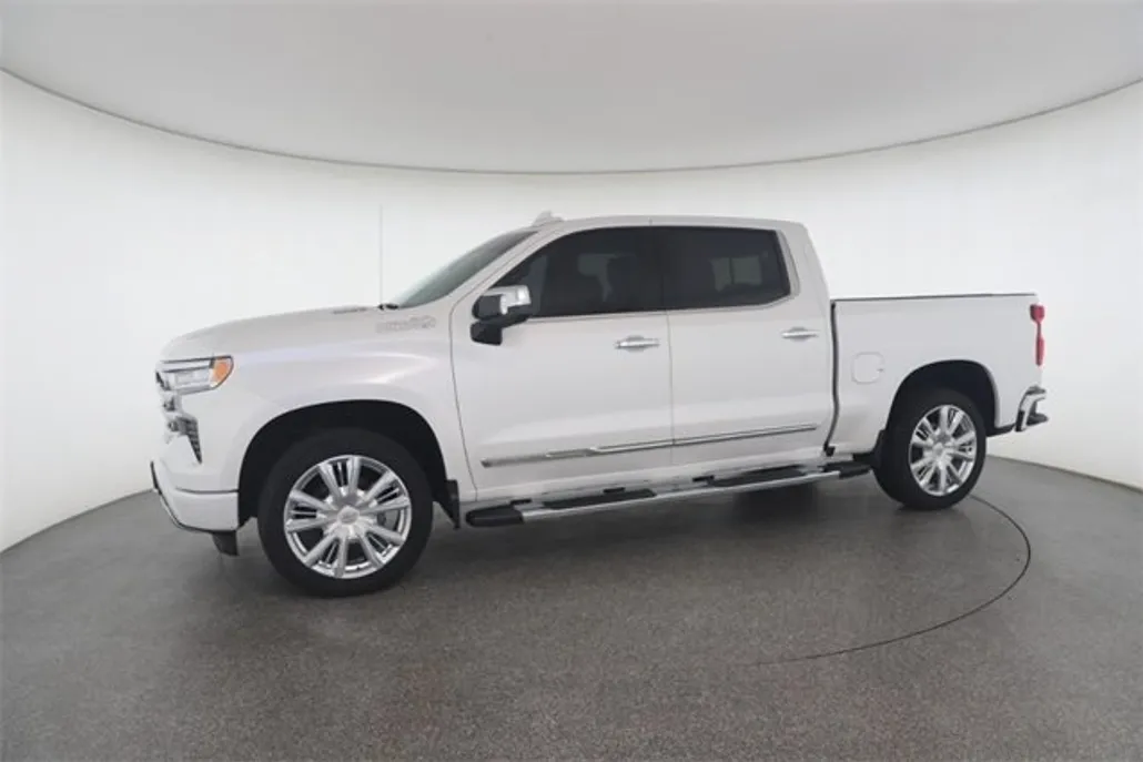 2023 Chevrolet Silverado 1500 High Country photo 1