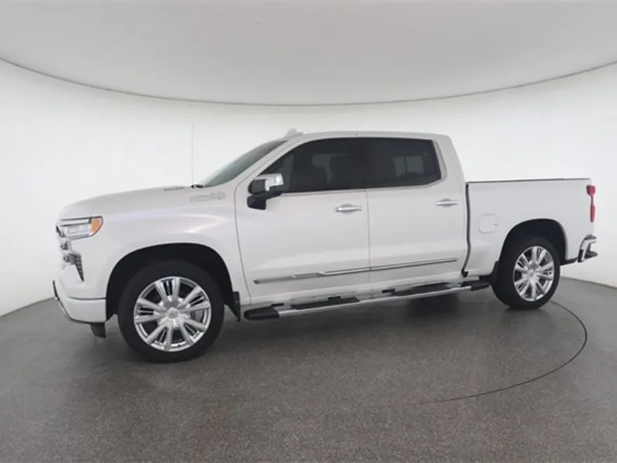2023 Chevrolet Silverado 1500 High Country photo 1