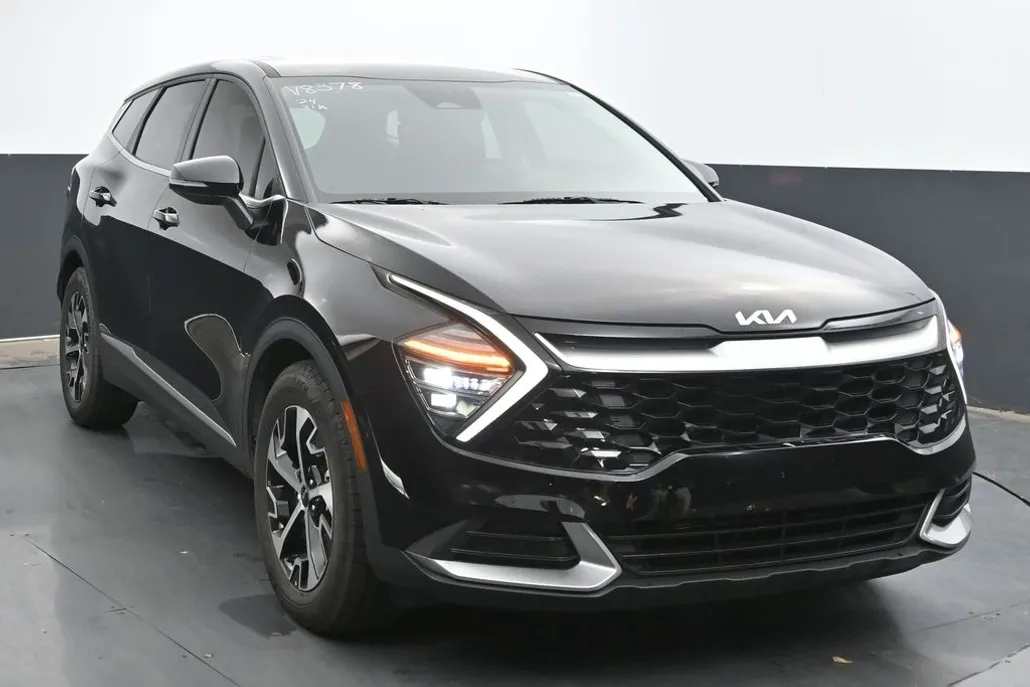 2024 Kia Sportage EX photo 1