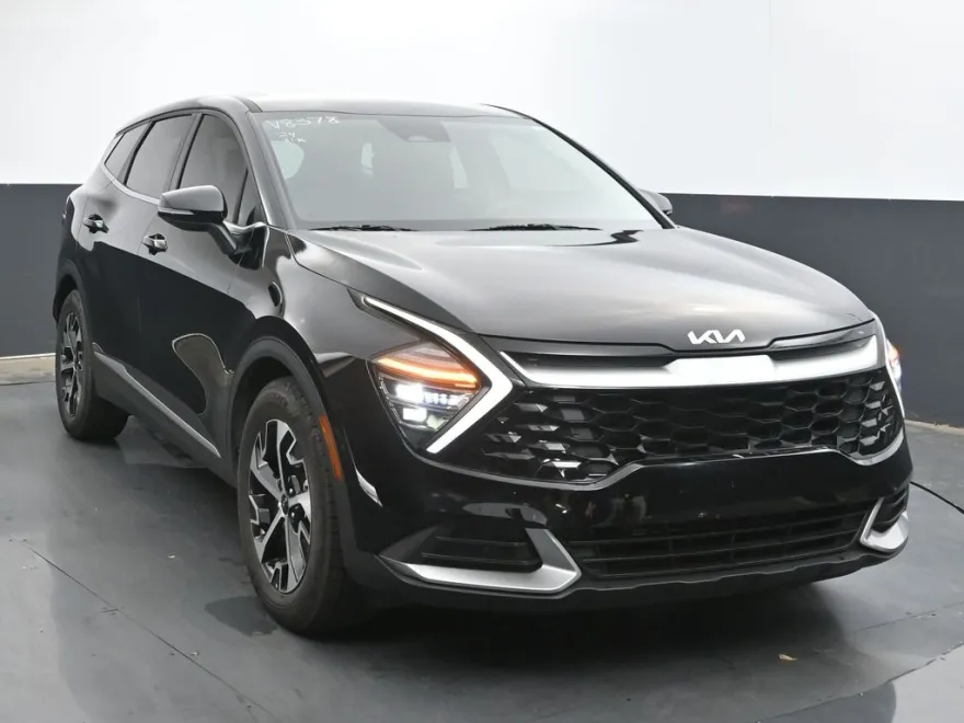 2024 Kia Sportage EX photo 1