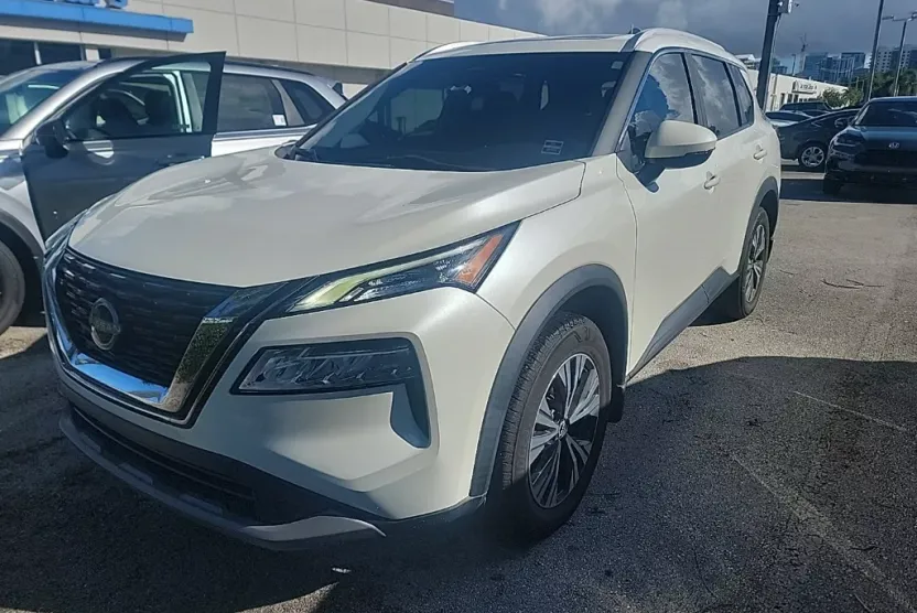 2023 Nissan Rogue SV photo 1