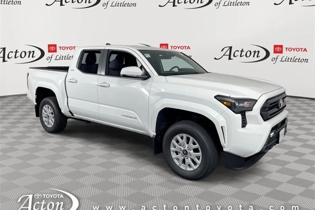 2025 Toyota Tacoma SR5 photo 1