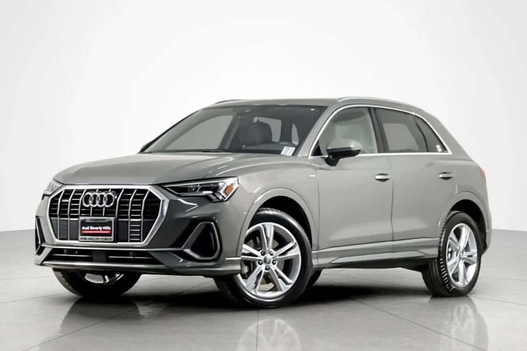2019 Audi Q3 S line Premium Plus photo 1
