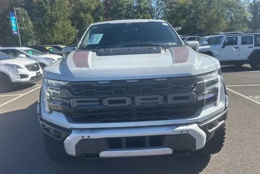 2024 Ford F-150 Raptor photo 1