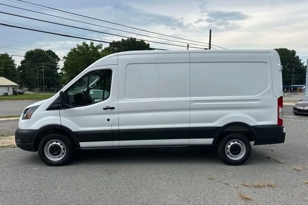 2025 Ford Transit photo 1