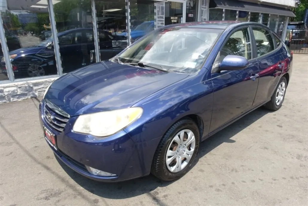 2010 Hyundai Elantra SE photo 1